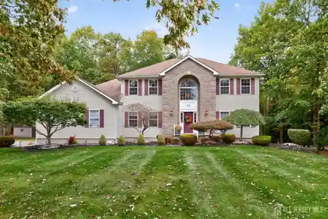 Refined Colonial with Designer Kitchen & Gazebo