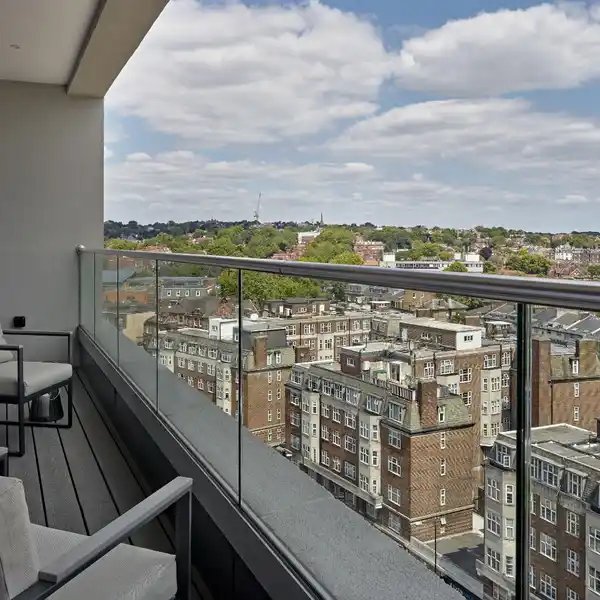 LUXURY TRIPLEX PENTHOUSE WITH ROOF GARDEN