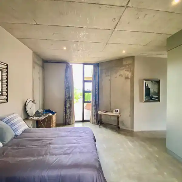 EXQUISITE HOME IN THE PRESTIGIOUS WATERKLOOF RIDGE