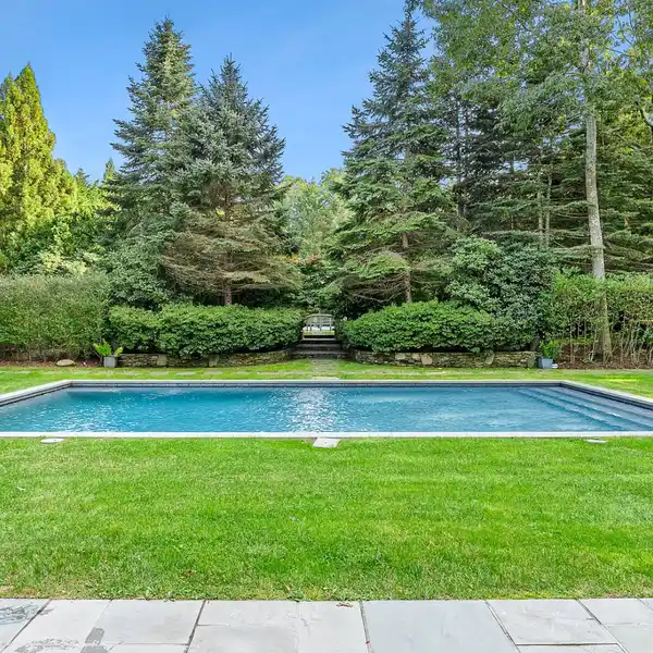 WAINSCOTT HIDDEN GEM