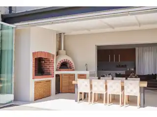 Exquisite Residence in Nooitgedacht Village