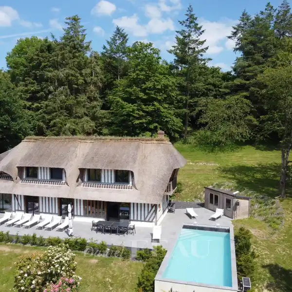 ELEGANT THATCHED HOME WITH POOL