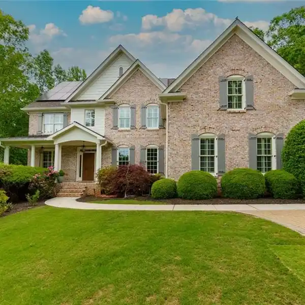 STUNNING HUNTINGTON ESTATE HOME ON PRIVATE LOT