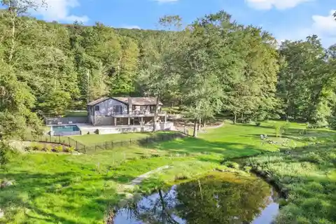 Private 19-Acre Oasis