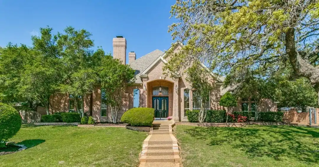 Custom Transitional Home in Gated Thornbury