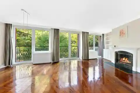 Full Floor Loft-style Condominium Residence