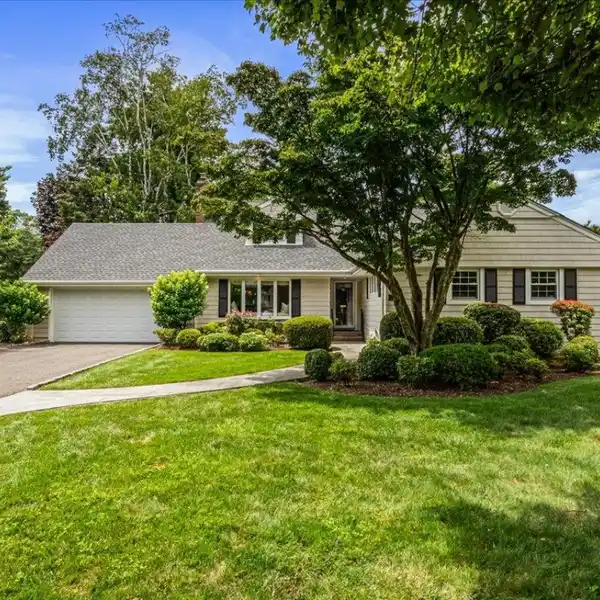 FABULOUS CENTER HALL EXPANDED RANCH