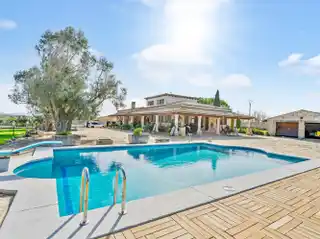 Magnificent Property in a Rural Setting