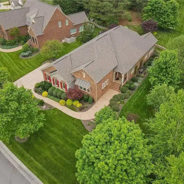MAINTENANCE-FREE LIVING IN KINLOCH