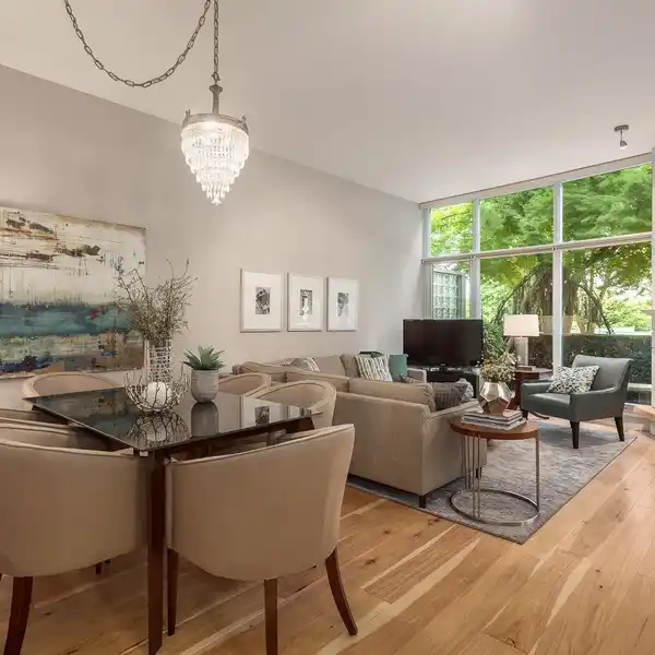 RARE FULL-SIZED TOWNHOUSE AT THE WATERFORD