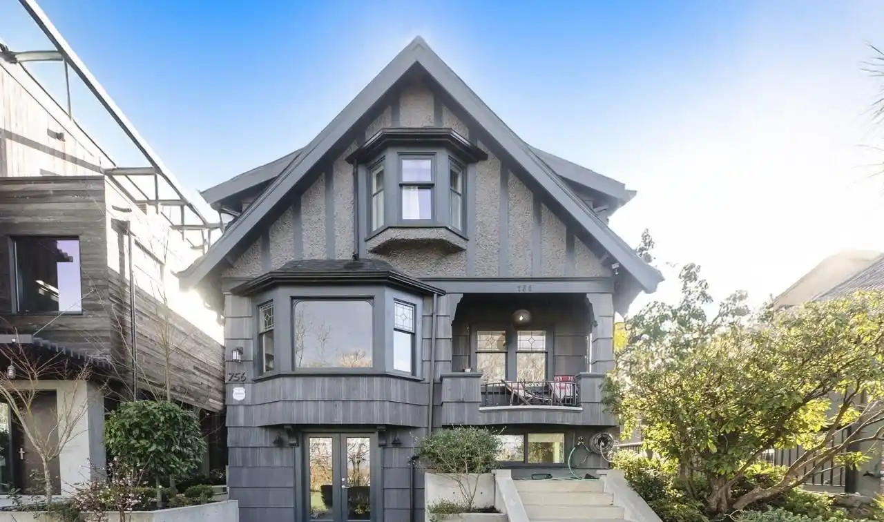 Impressive Completely Renovated Douglas Park Home