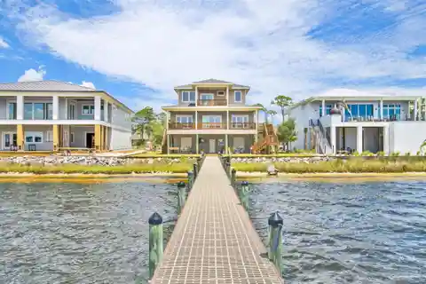 Waterfront Paradise on the Intracoastal