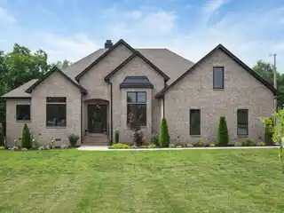 Space and Privacy on over Five Acres