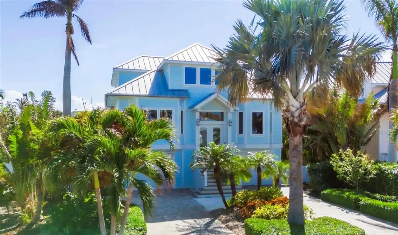 Beautifully Renovated Waterfront Pool Home