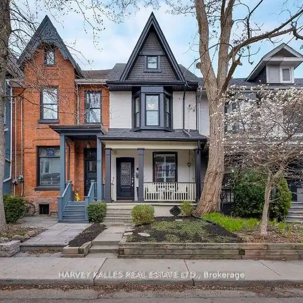 GORGEOUS HOME IN SOUGHT-AFTER SOUTH RIVERDALE