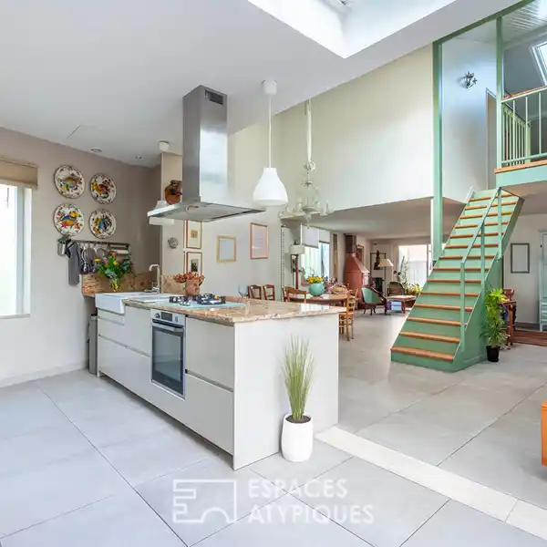 BEAUTIFUL LOFT NEAR ALL AMENITIES