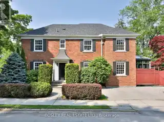 Renovated Centre Hall Gem Near Bayview