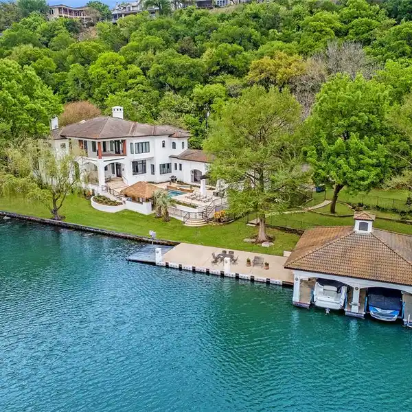 STUNNING LAKE AUSTIN WATERFRONT OASIS IN PRESTIGIOUS RIVERCREST