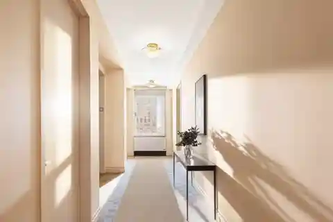 Expansive Full-Floor Home