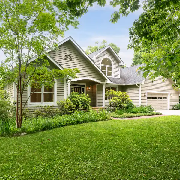 EXCEPTIONAL 8.72-ACRE PROPERTY