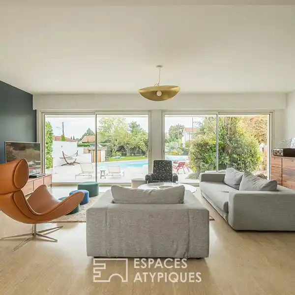 FULLY RENOVATED 1970S ARCHITECT-DESIGNED HOUSE