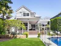 BEAUTIFUL HOME IN AN ENVIABLE SETTING