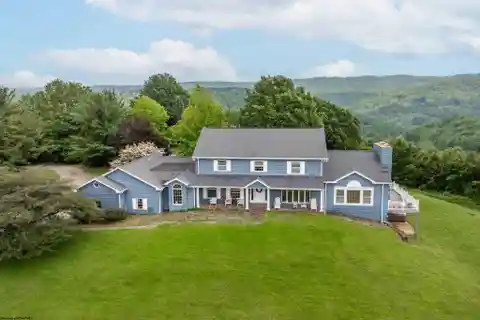 Space and Privacy on 4.5 Acres