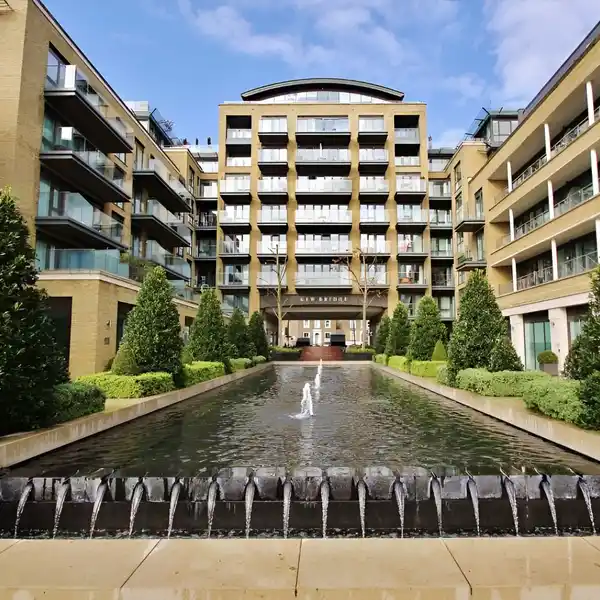 BRIGHT AND AIRY LIVING SPACE