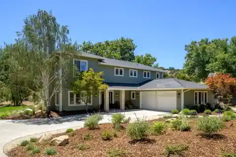 Chic Wine Country Retreat Near Everything