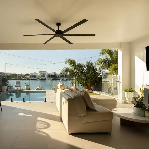 THE ULTIMATE IN COASTAL SOPHISTICATION