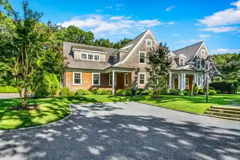 Beautiful Seven Bedroom Rental on a Landscaped Acre