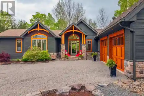 Craftsman Bungalow in Quiet Cul-De-Sac