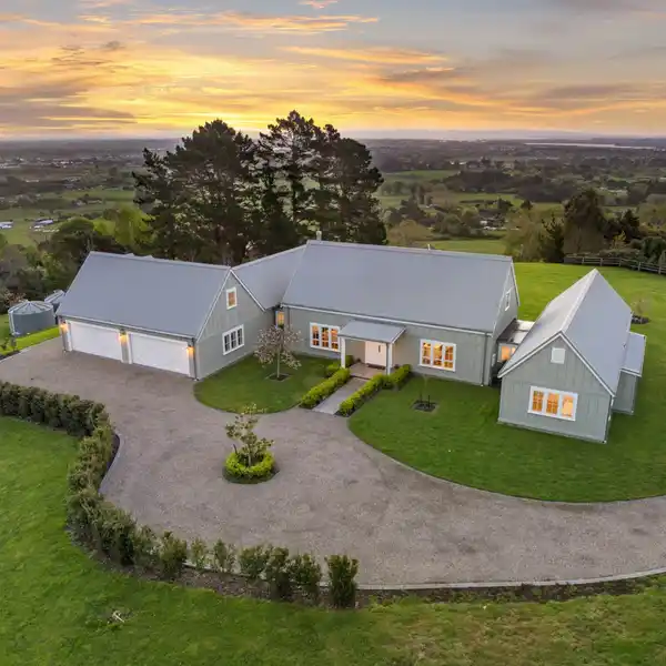 ELEGANT FRENCH COUNTRY STYLE HOME