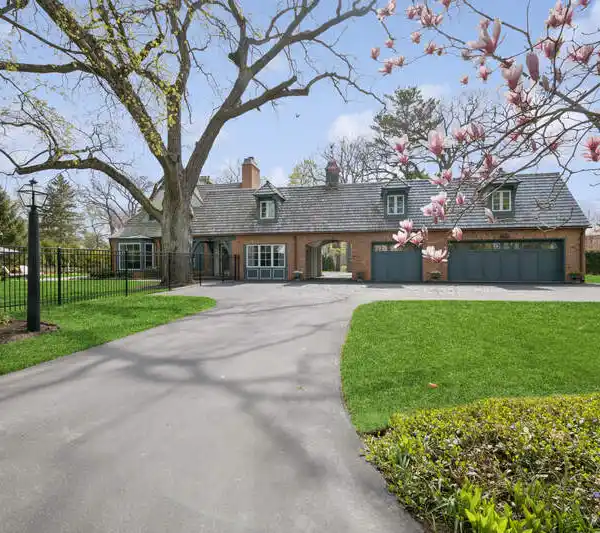 WONDERFUL JEROME CERNY EAST LAKE FOREST HOME