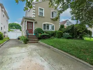 Beautiful and Spacious Colonial Home