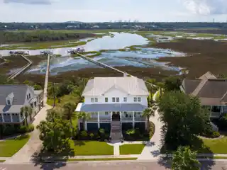 Beautifully Renovated Home Overlooking Nowell Creek