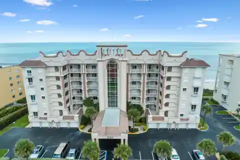 Oceanfront Corner Unit with Breathtaking Views