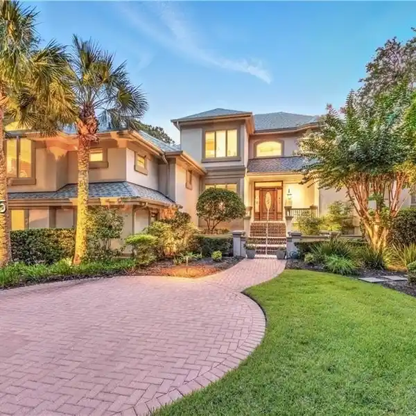 EXCEPTIONAL LONG COVE RESIDENCE