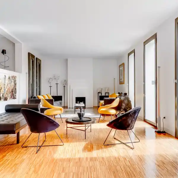 SPACIOUS HOME IN A PEACEFUL SETTING