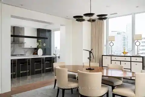 Distinguished Residence in Annex