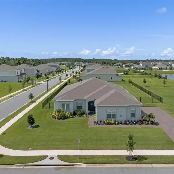 LUXURY LIVING IN SUNSET PRESERVE