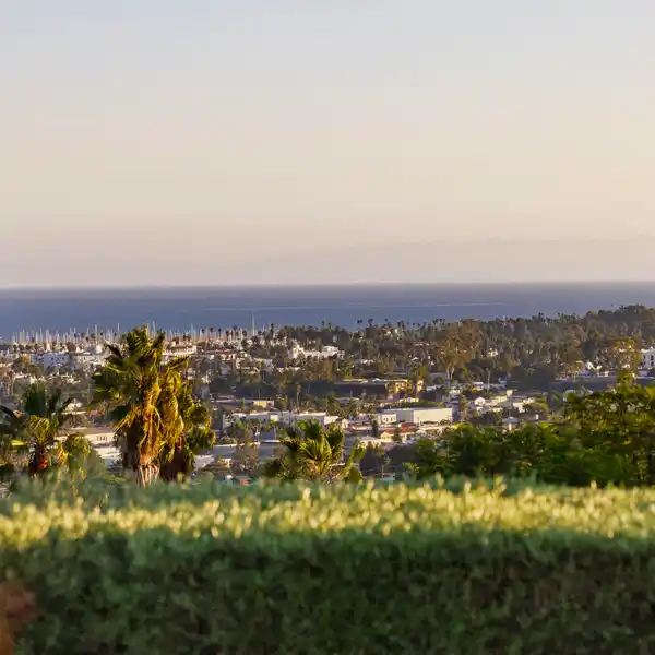 RIVIERA HOME ABOVE THE CITY