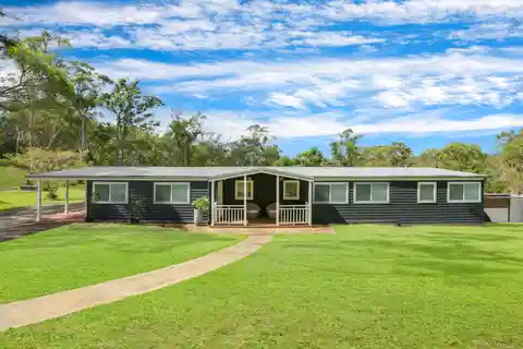 Comfortable Home on Perfect Small Acreage