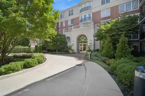 Simply Striking & Palatial Condo