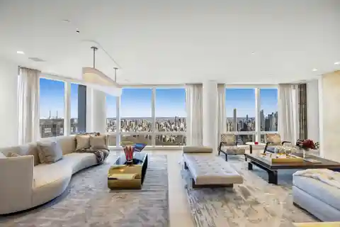 Exceptional Duplex Residence at the Iconic One Central Park