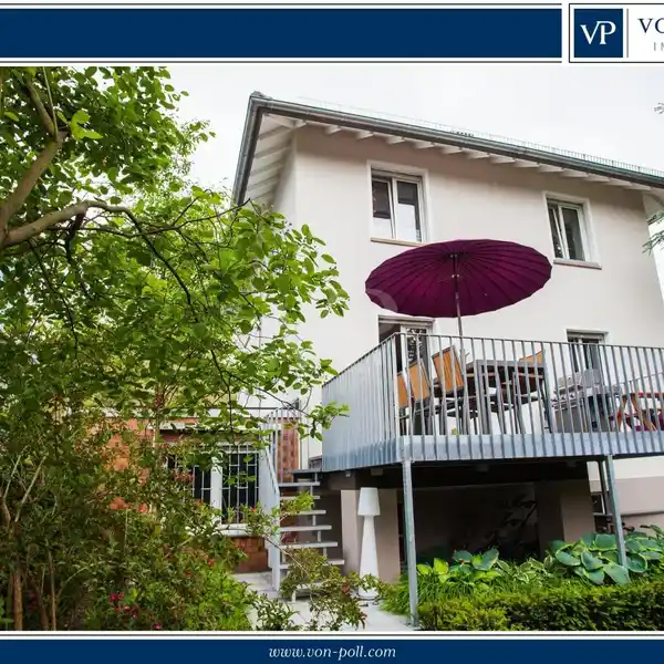 EXTENSIVELY RENOVATED HOME BLENDING COMFORT AND PRACTICALITY
