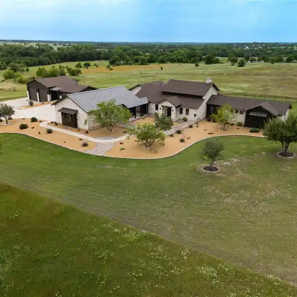 HILLTOP LUXURY ON TEN PRIVATE ACRES