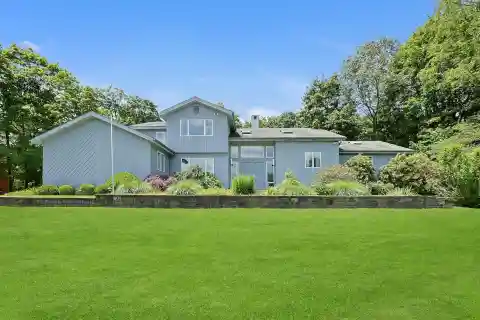 Spacious Home in the Estates