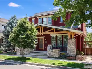 Award-Winning Craftsman with Private Carriage House