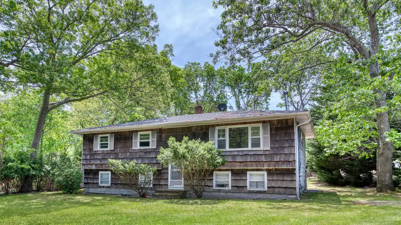 Beautiful Investment Opportunity in Sag Harbor Village